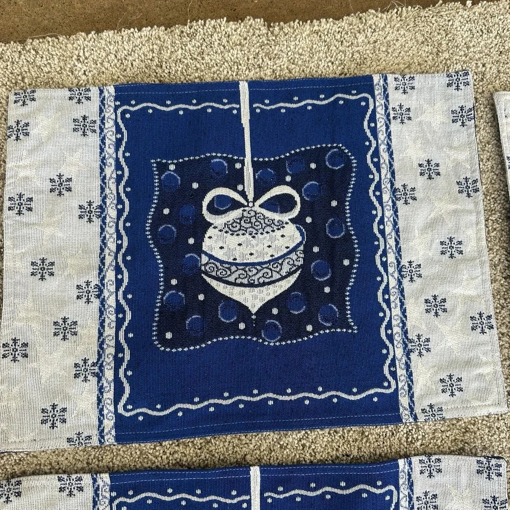Set of 6 Tapestry Placemat Christmas Ornament Holiday Snowflake Silver Blue